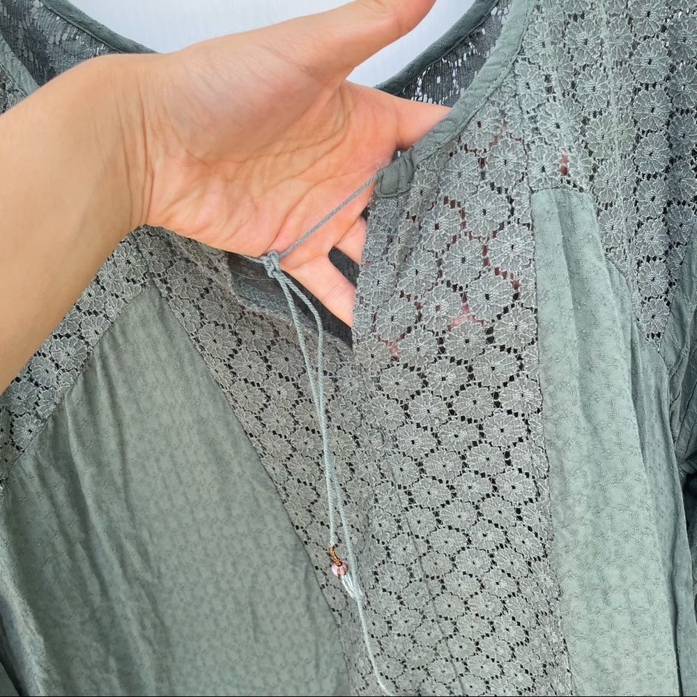 Free People Size S 3/4 Sleeve Eyelet Boho Blouse Top Tassel Lace - Picture 3 of 6
